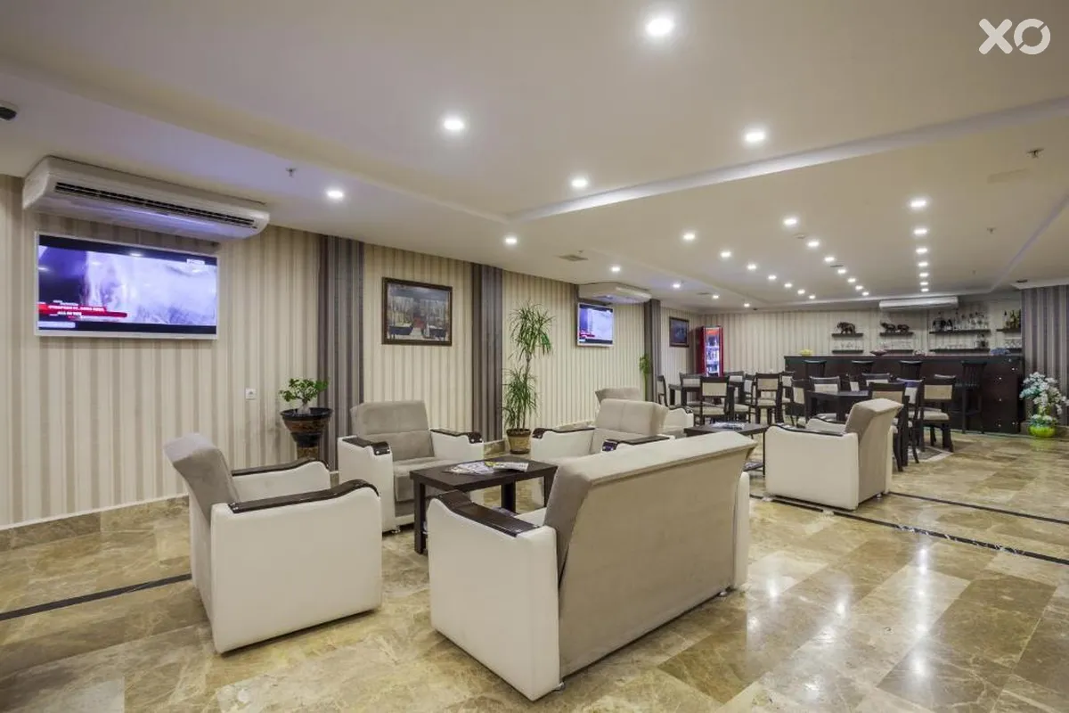 Ayhan Hotel