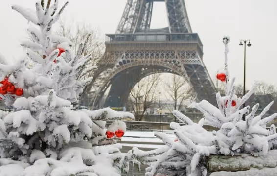 Новий рік у Парижі, як у кіно! Єлисейські поля, феєрверки та шампанське