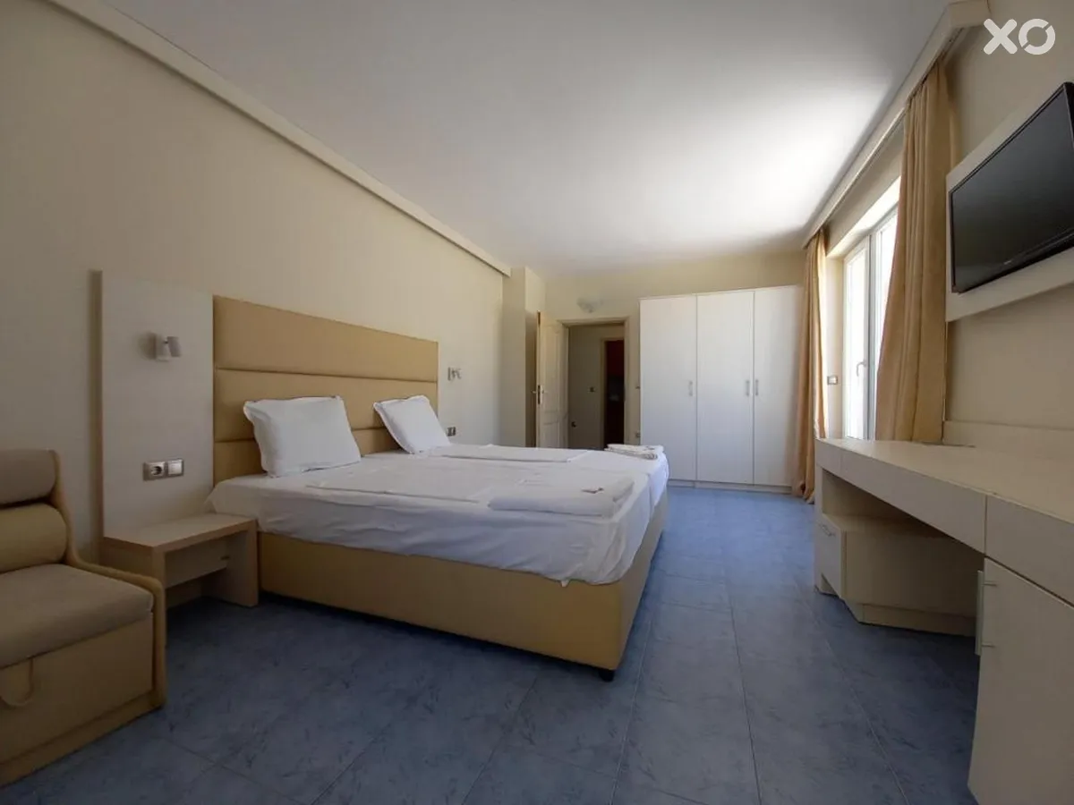 Perla Apartments First Line