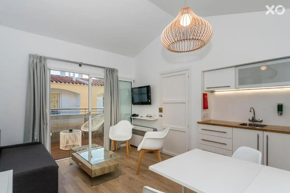 Cales de Ponent Apartments