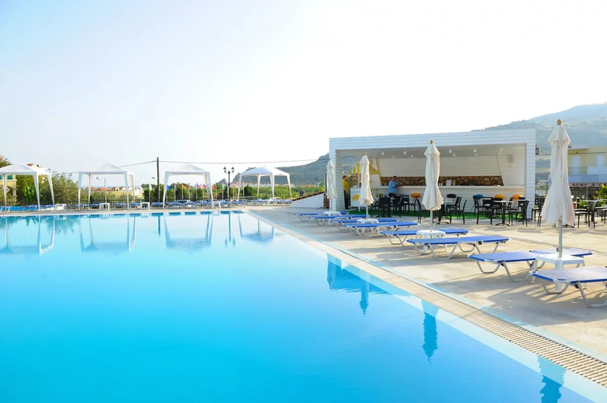Ellia Hotel