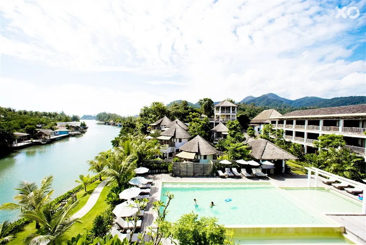Aana Resort & Spa