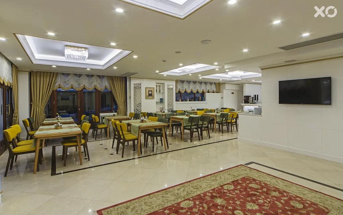 Grand Naki Hotel