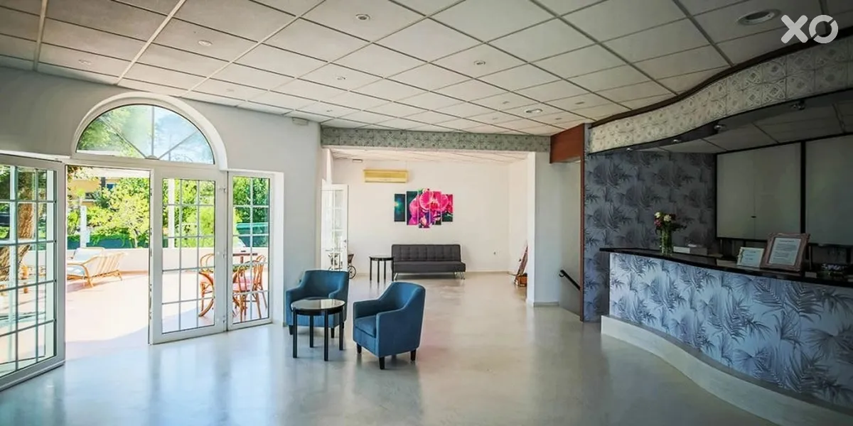 Paradise Hotel