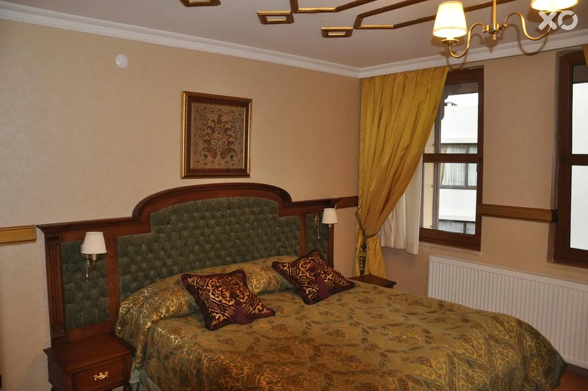 Aruna Hotel