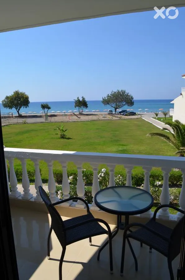 Kamari Beach Hotel