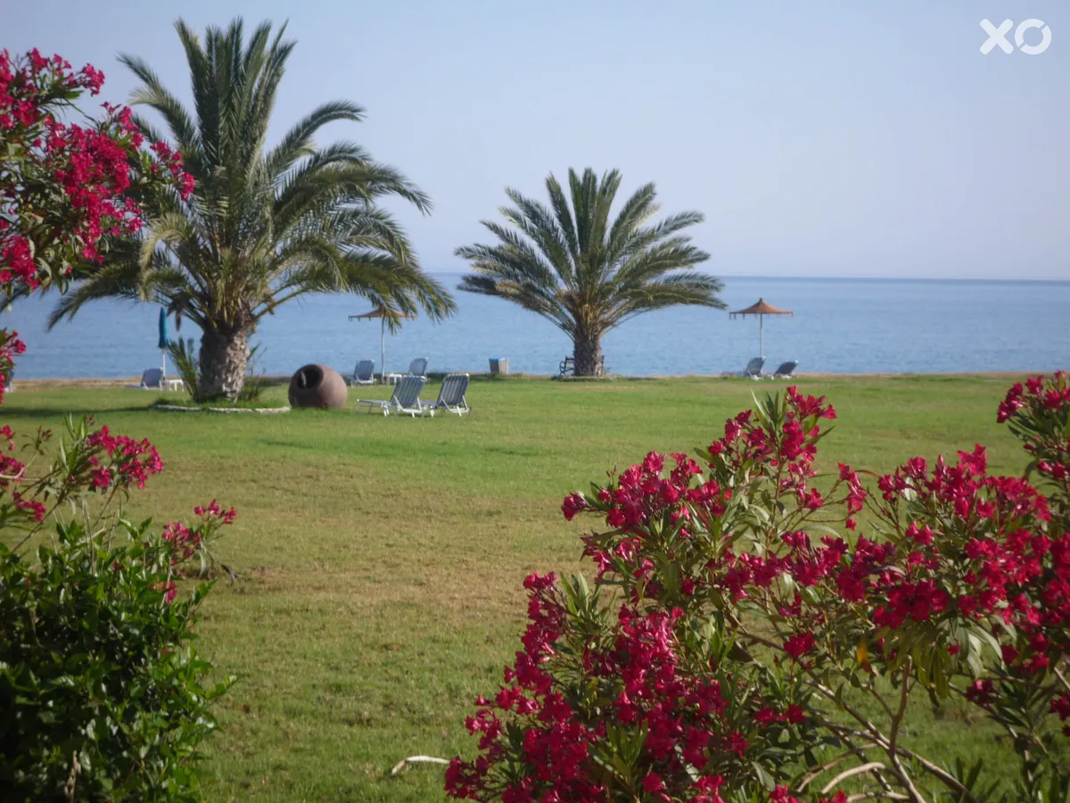 Natura Beach Hotel & Villas