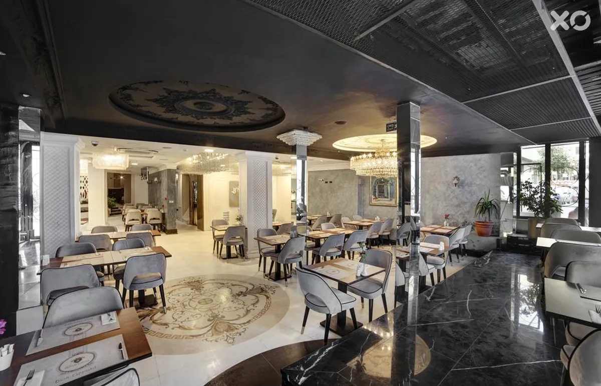 White Monarch Hotel