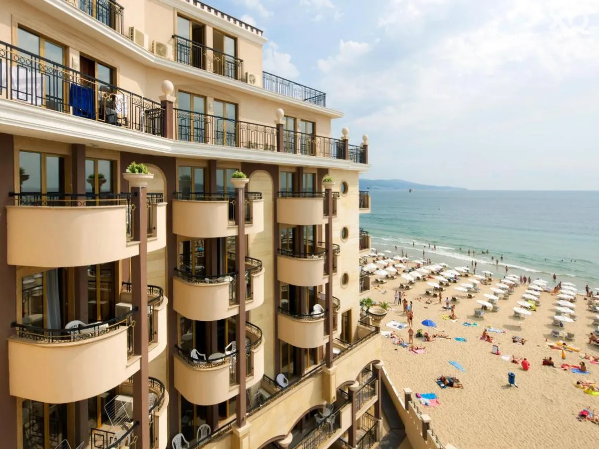 Golden Ina Hotel