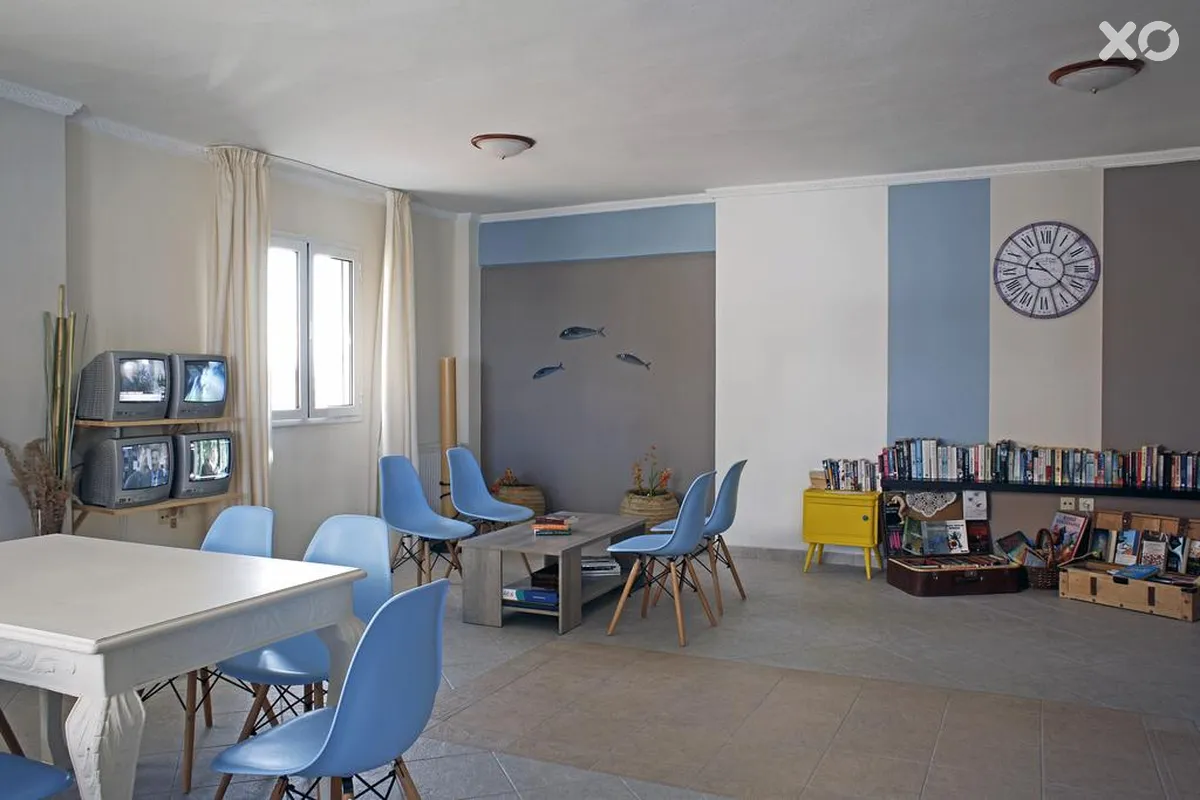 Stratos Hotel
