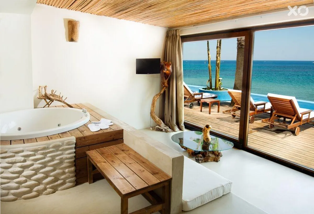 Gloria Maris Hotel Suites & Villa