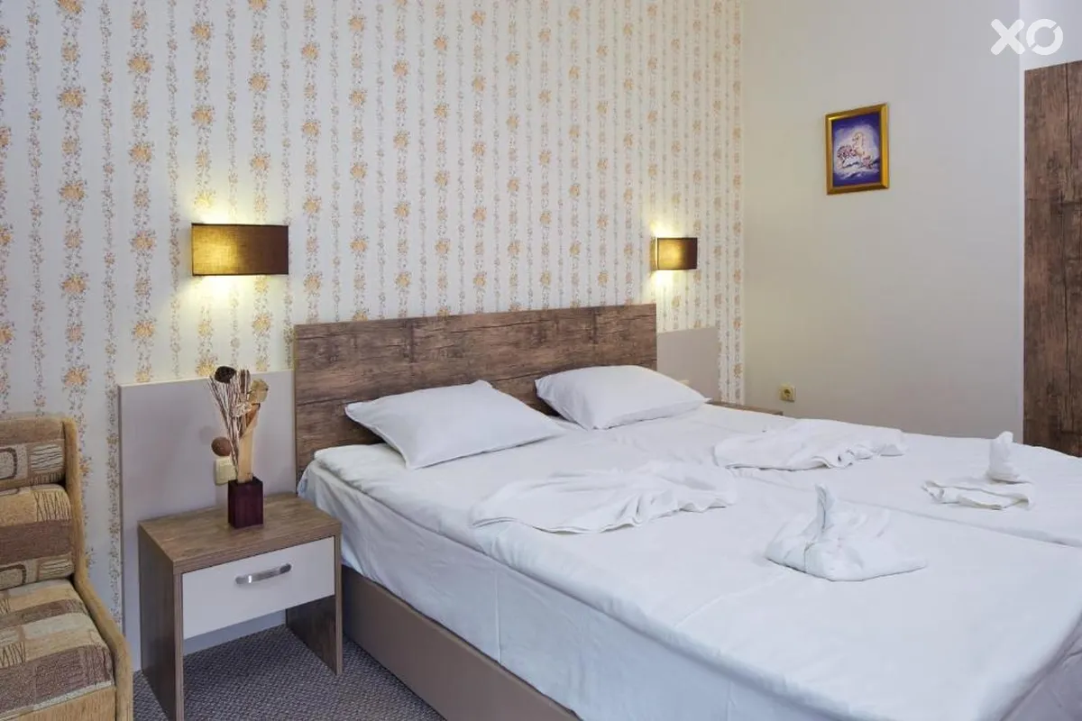 Lira Hotel