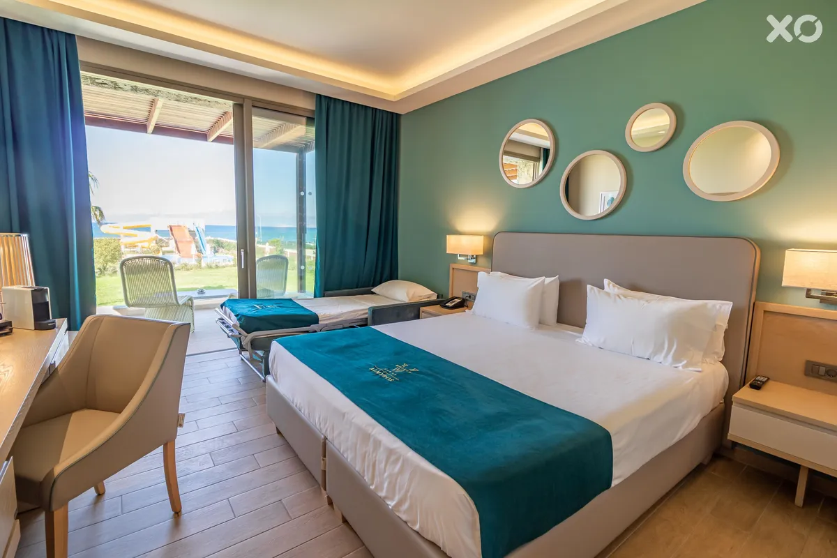 Almyros Beach Resort & Spa