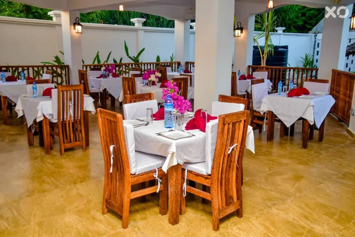 Zanoceanique Hotel
