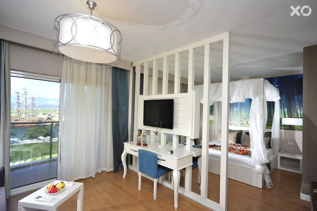 Lake & River Side Hotel & Spa