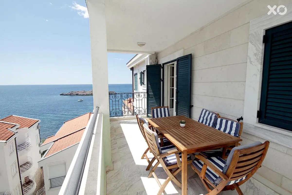 Montesan Apartments
