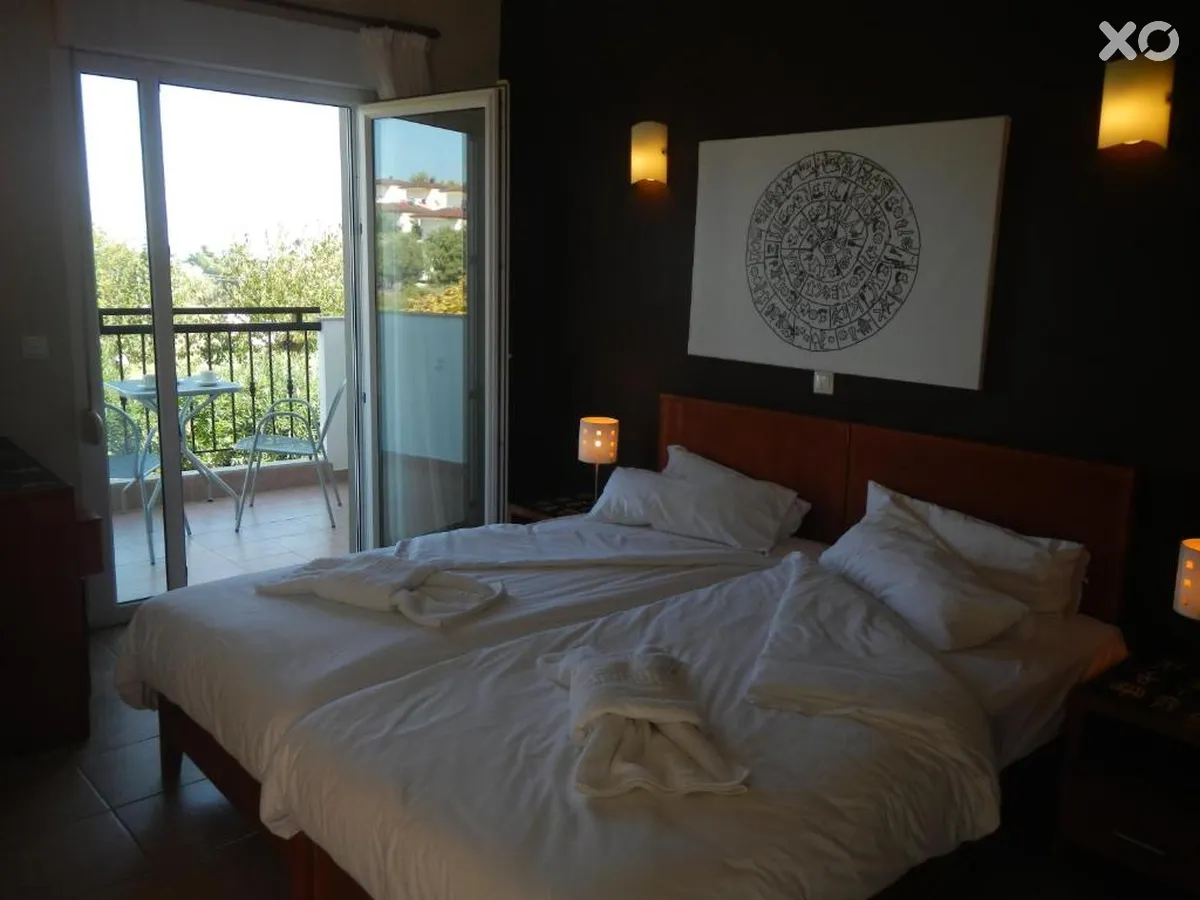Ampelia Hotel