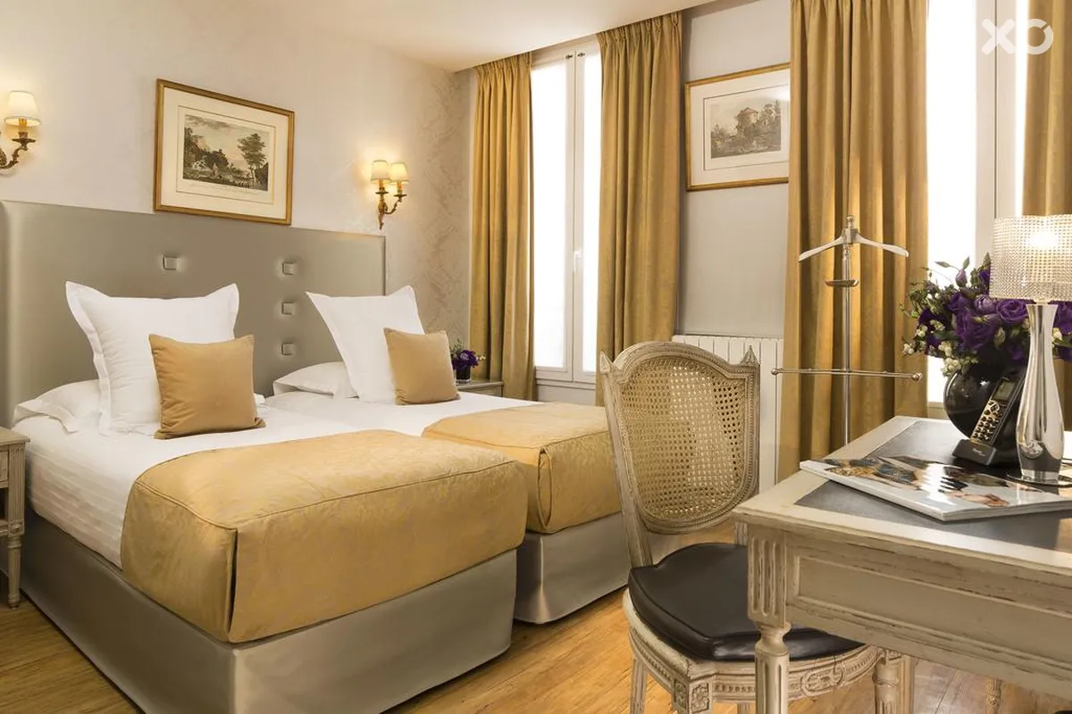 Plaza Elysees Hotel