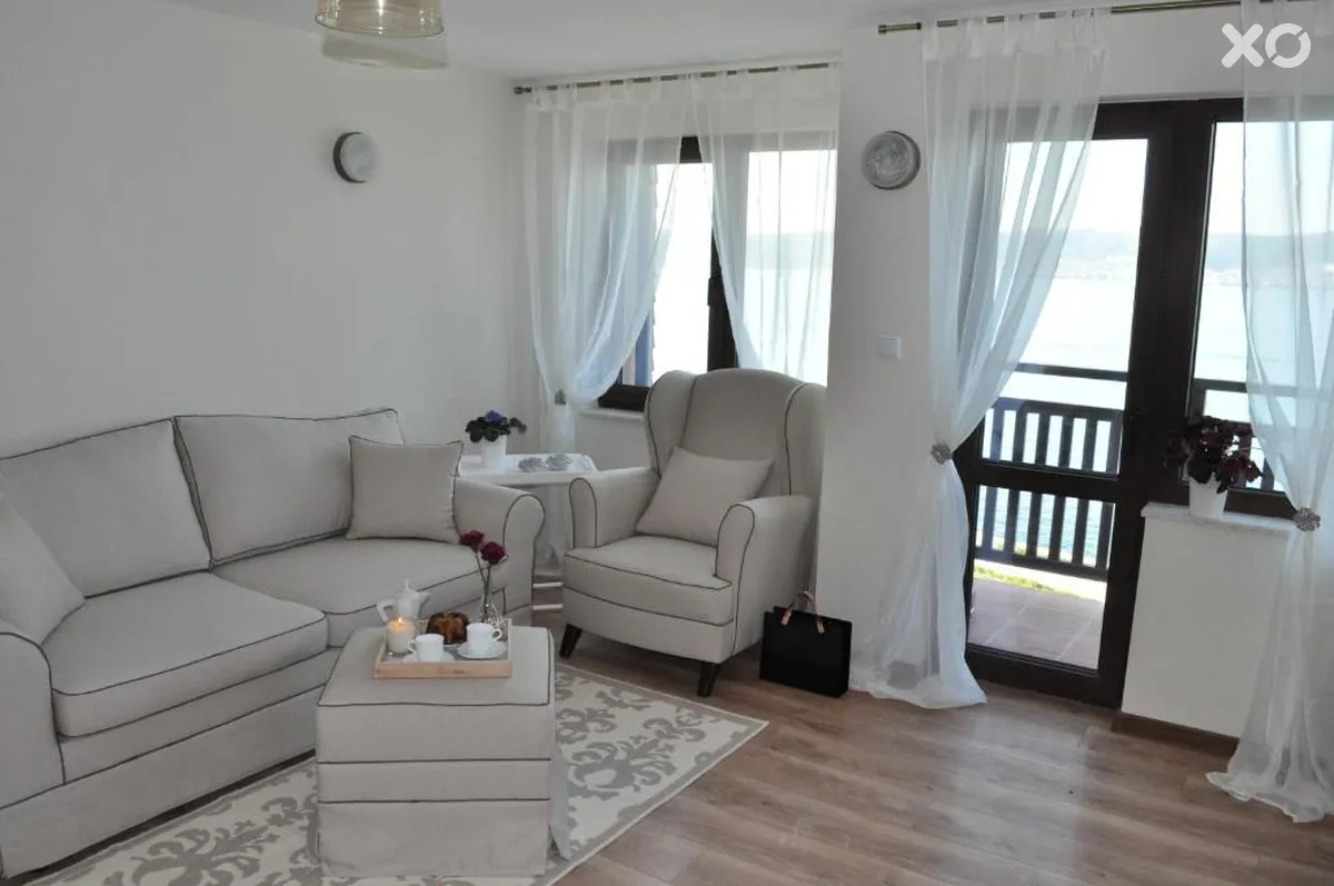 Elea Villa