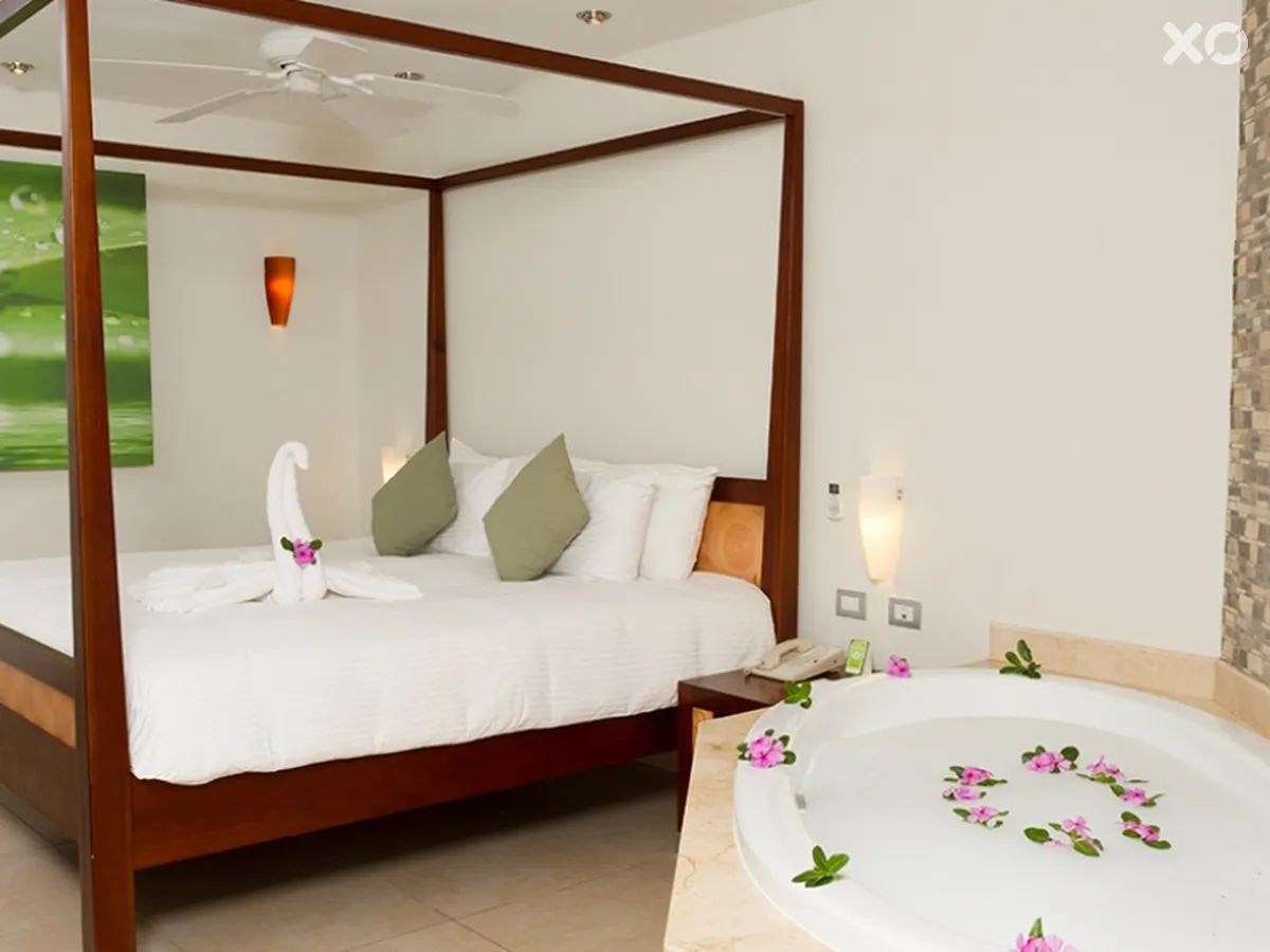 Sandos Caracol Eco Resort