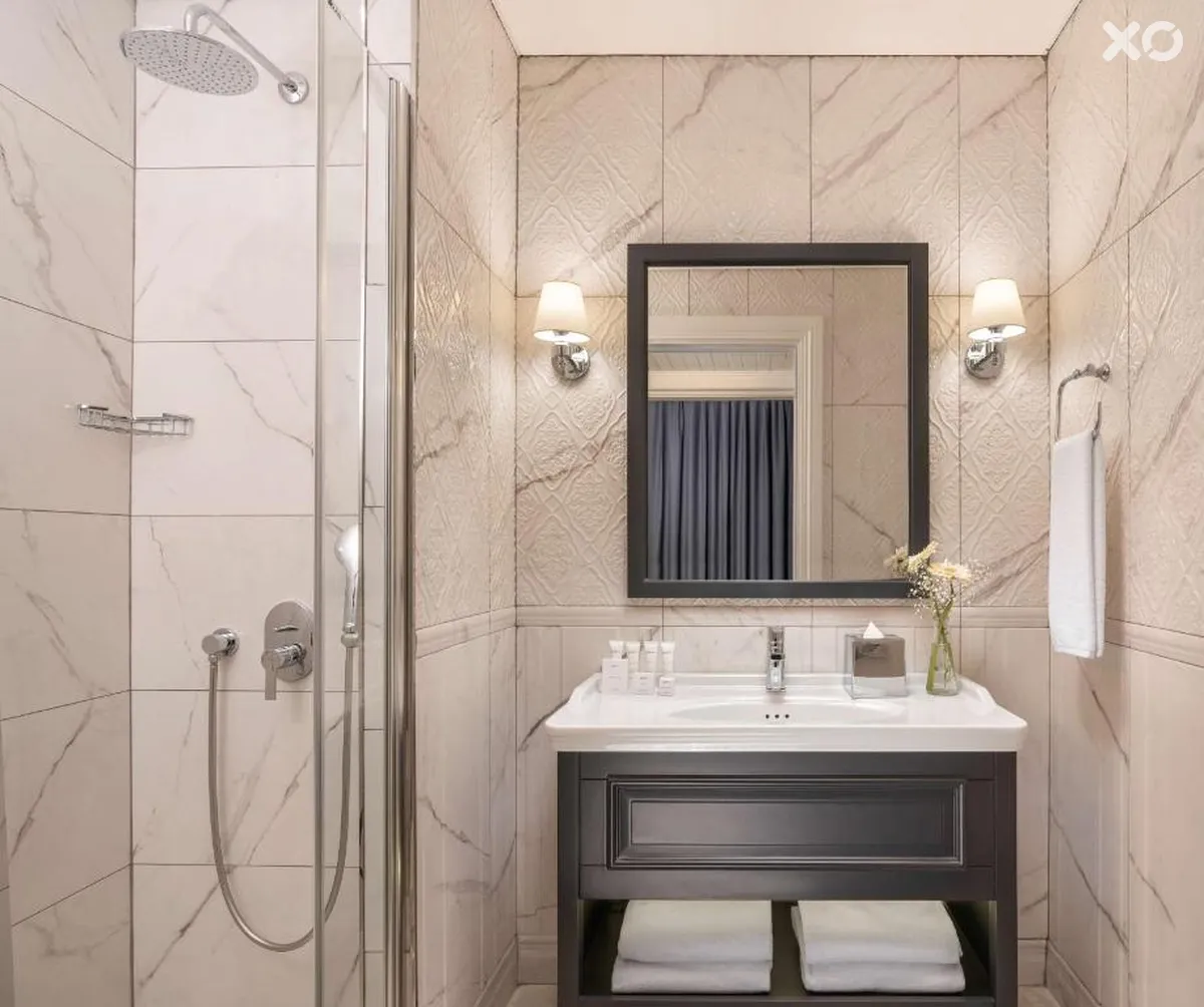 Royan Hagia Sophia Radisson Individuals