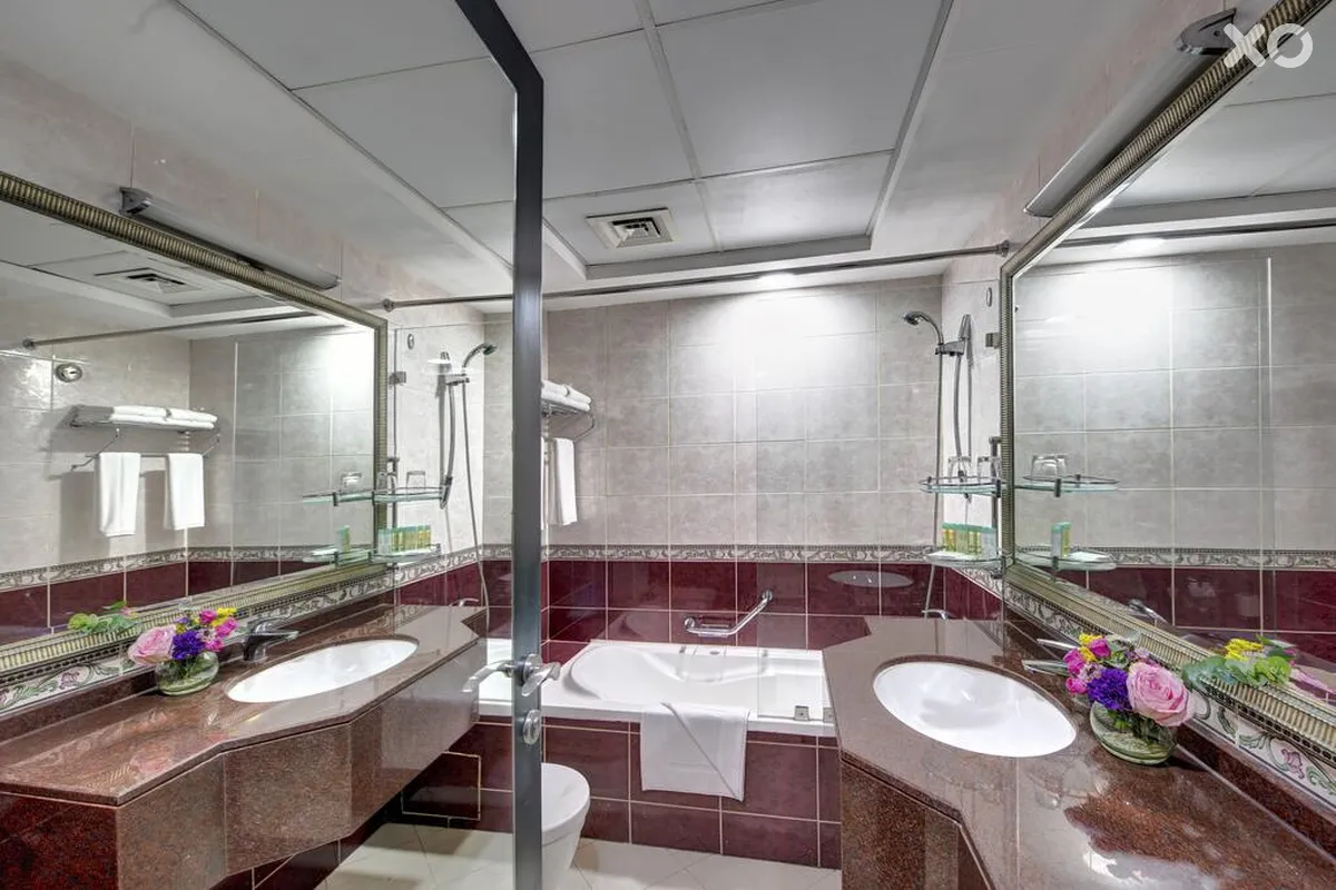 Howard Johnson Plaza by Wyndham Dubai Deira