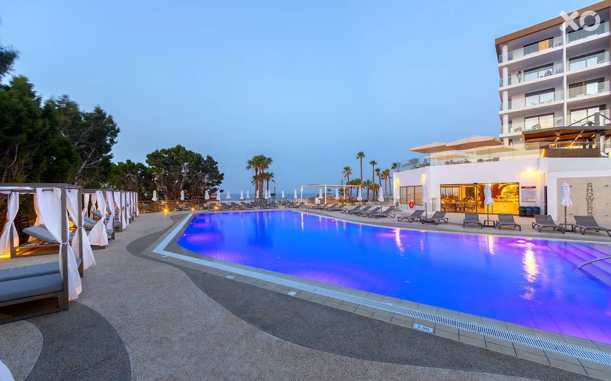 Leonardo Crystal Cove Hotel & Spa by the Sea