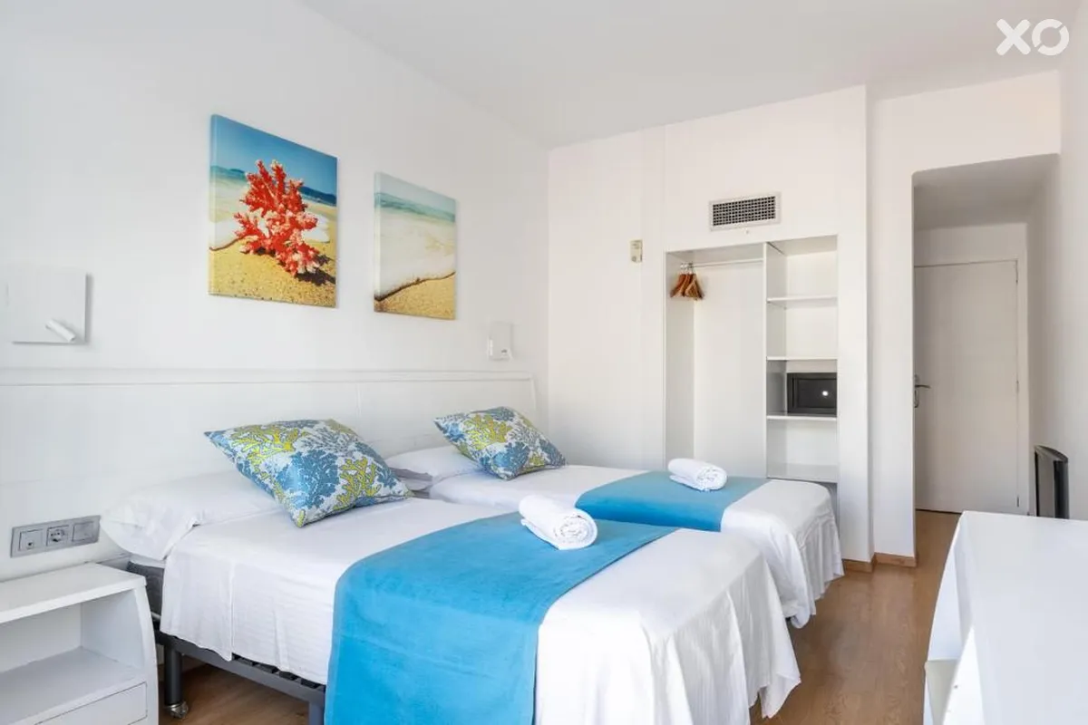 Neptuno Hostal