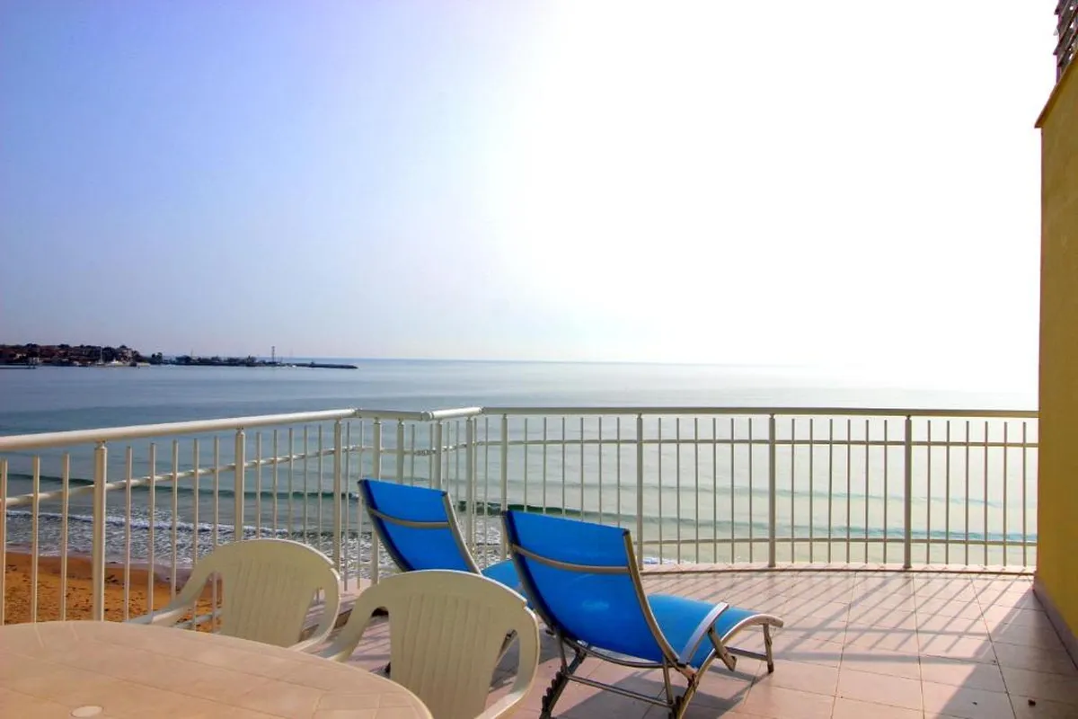 Perla Apartments First Line