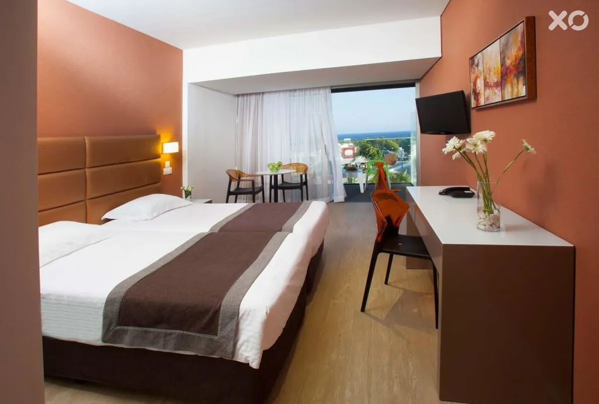 Faros Hotel