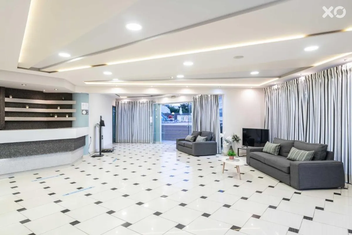 Karras Hotel