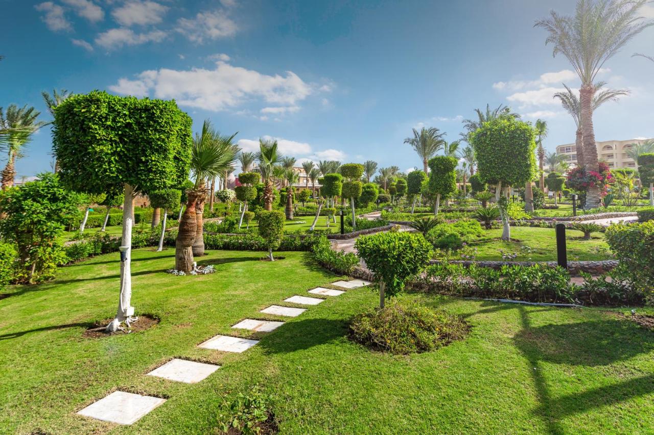 Riviera Aqua Park Resort ( ex. Hawaii Riviera Resort & Aqua Park)