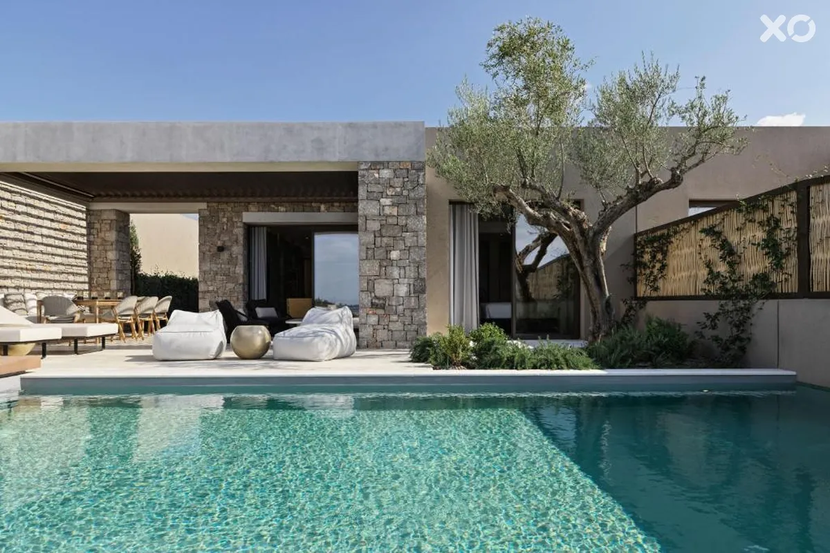W Costa Navarino