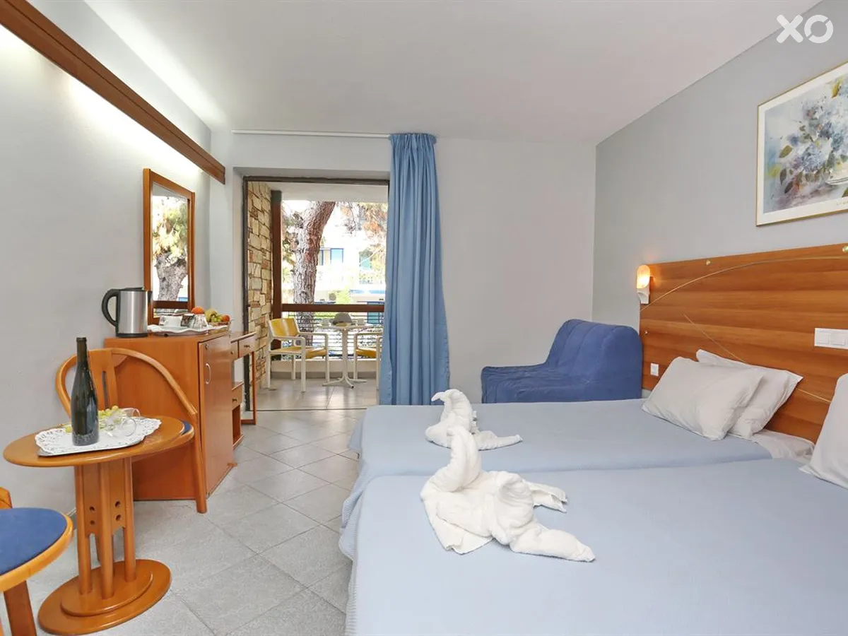 Dionysos Inn Hotel