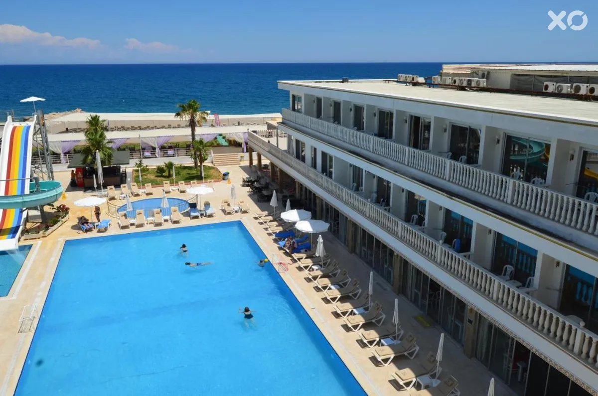La Perla Hotel