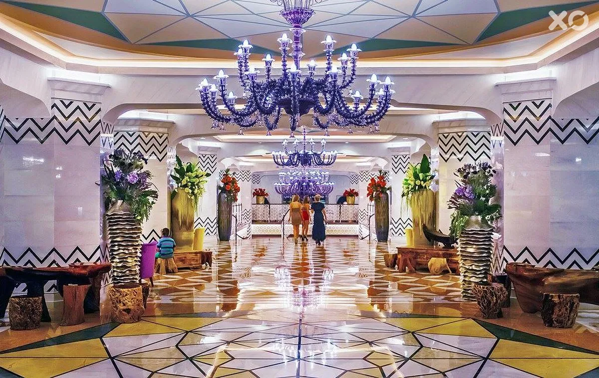 Royal Taj Mahal Hotel