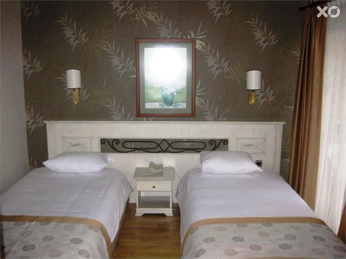 Romance Hotel
