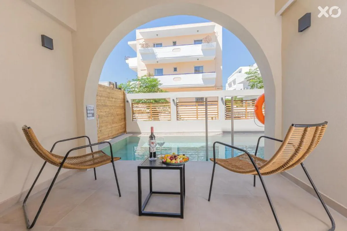Cabana Blu Hotel & Suites