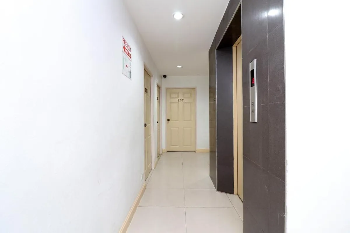 OYO 102 Diamond Residence Silom