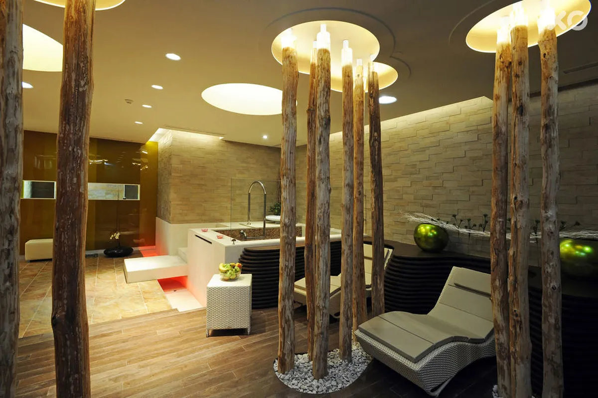 Marina Hotel