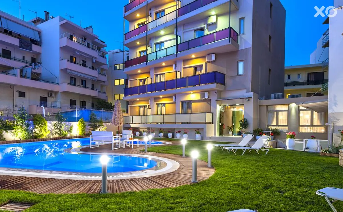 Leonidas Hotel & Apartments