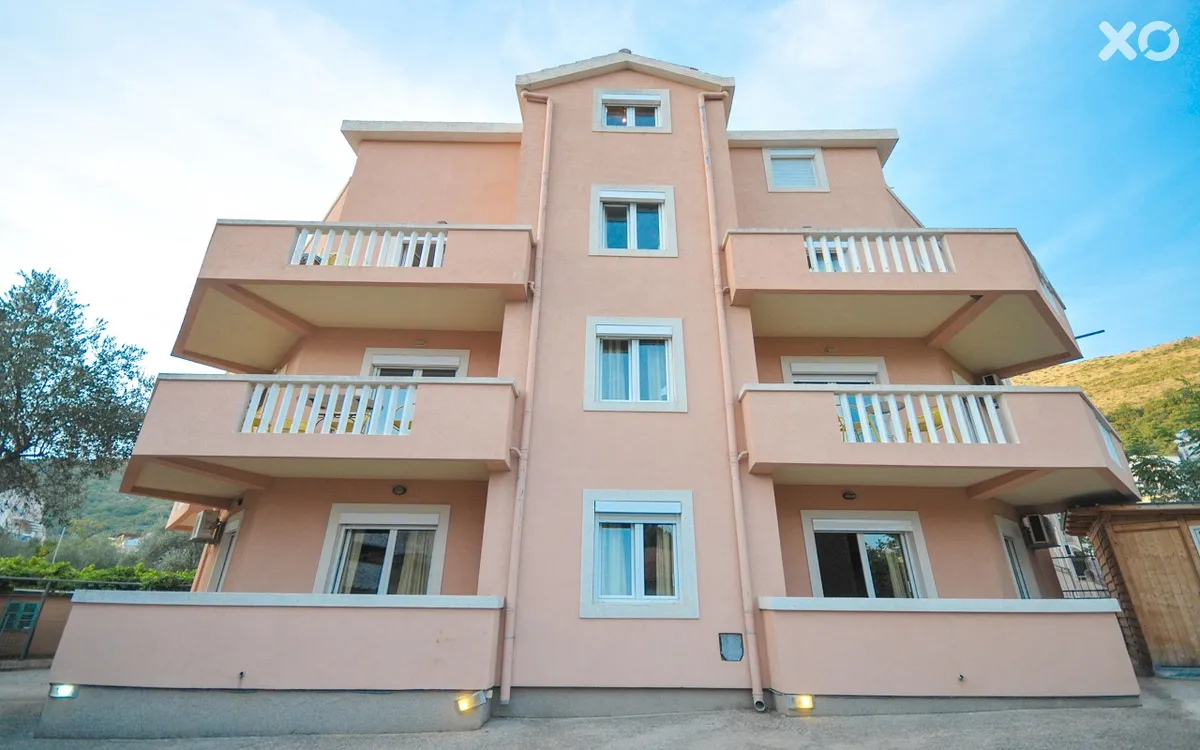 Medin Orange Apartments