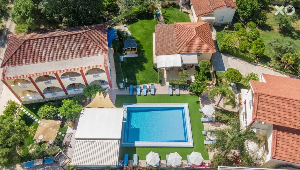 Oscar Villa & Studios