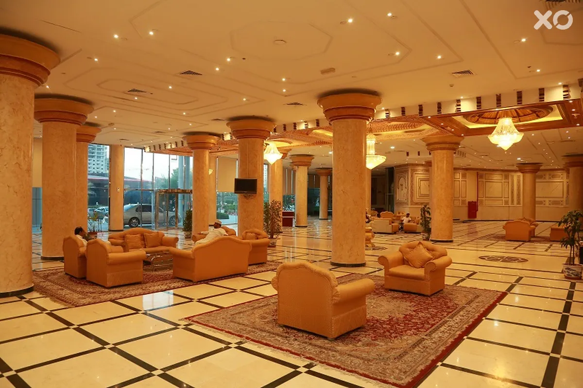 Crown Palace Hotel