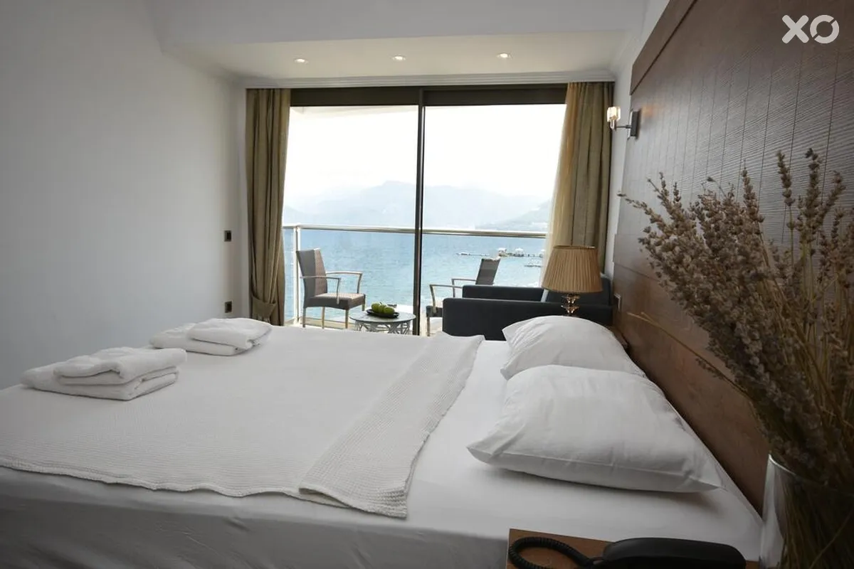 Aurasia Beach Hotel