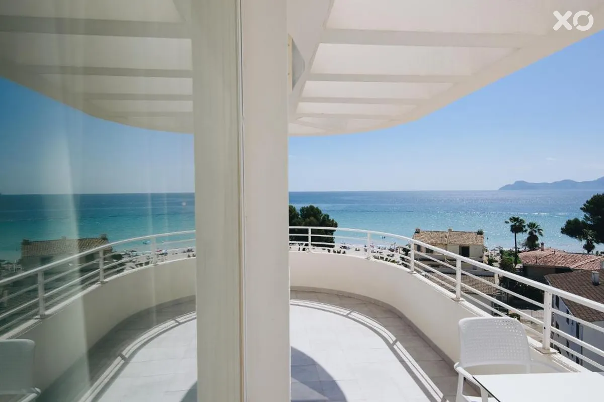 Ivory Playa Hotel