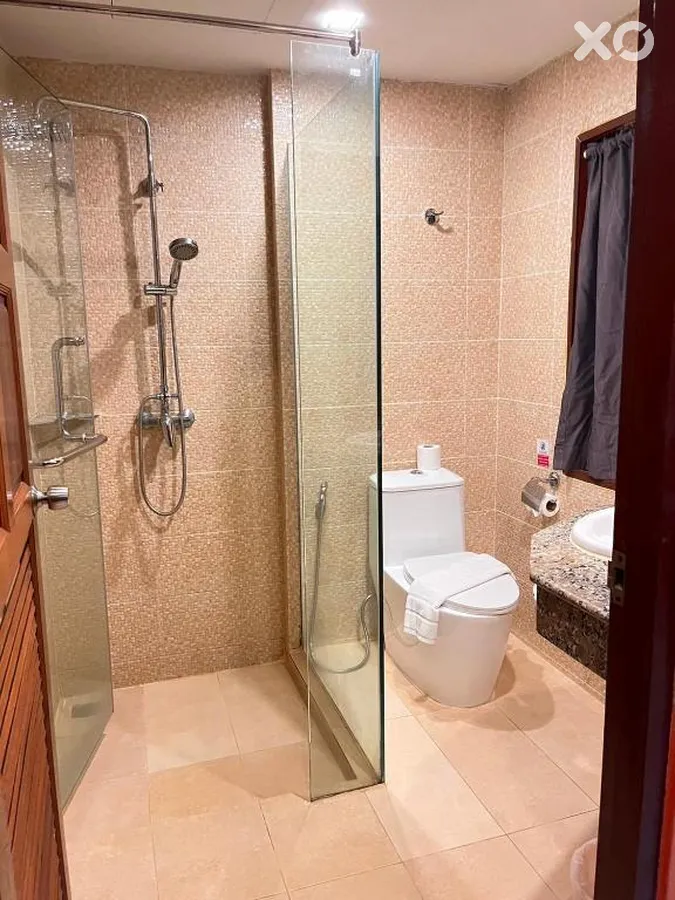 B Buri Hotel