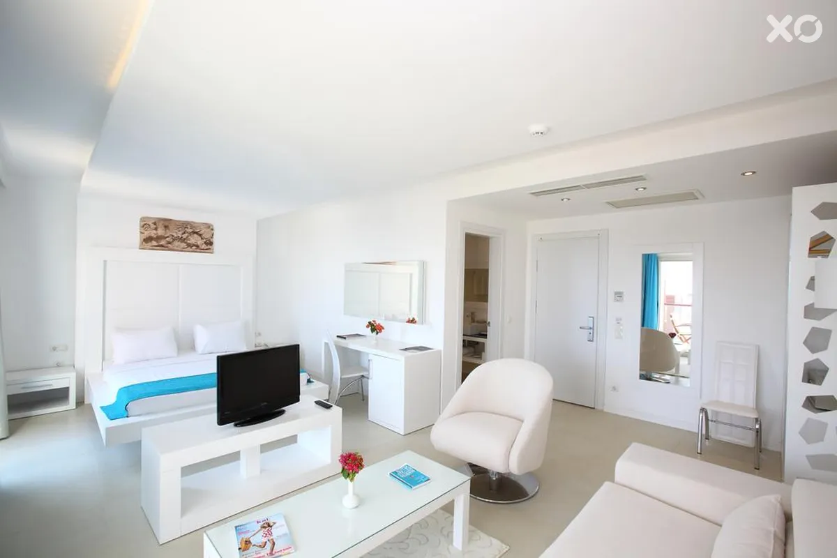 Costa Luvi Hotel