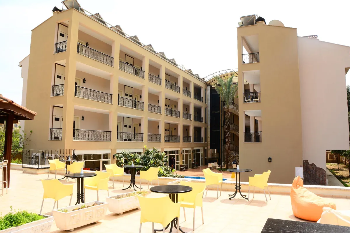 Club Park Marina Hotel