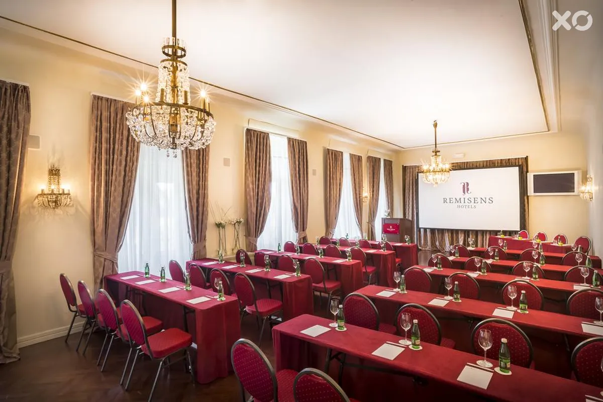 Palace Bellevue Hotel